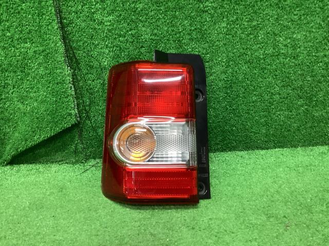 ムーヴコンテ DBA-L575S 左テールランプ L R59 81560-B2290拍卖