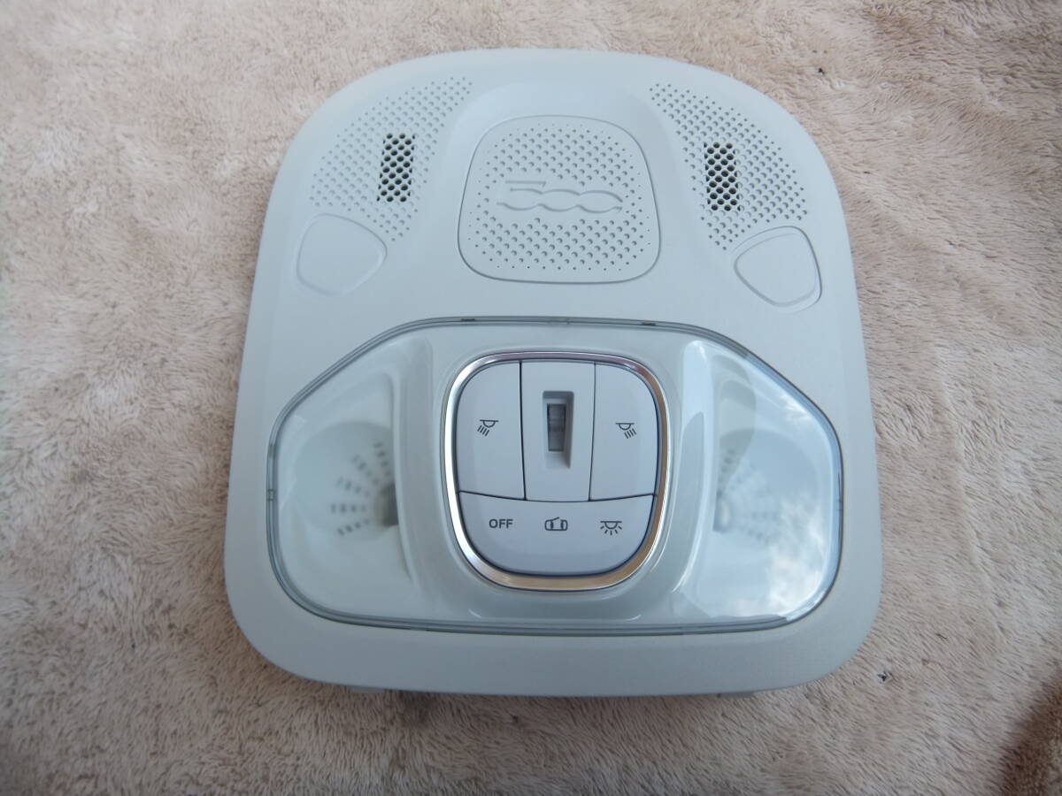 (FIAT フィアット 500X ABA-33414) ルームランプ 拍卖