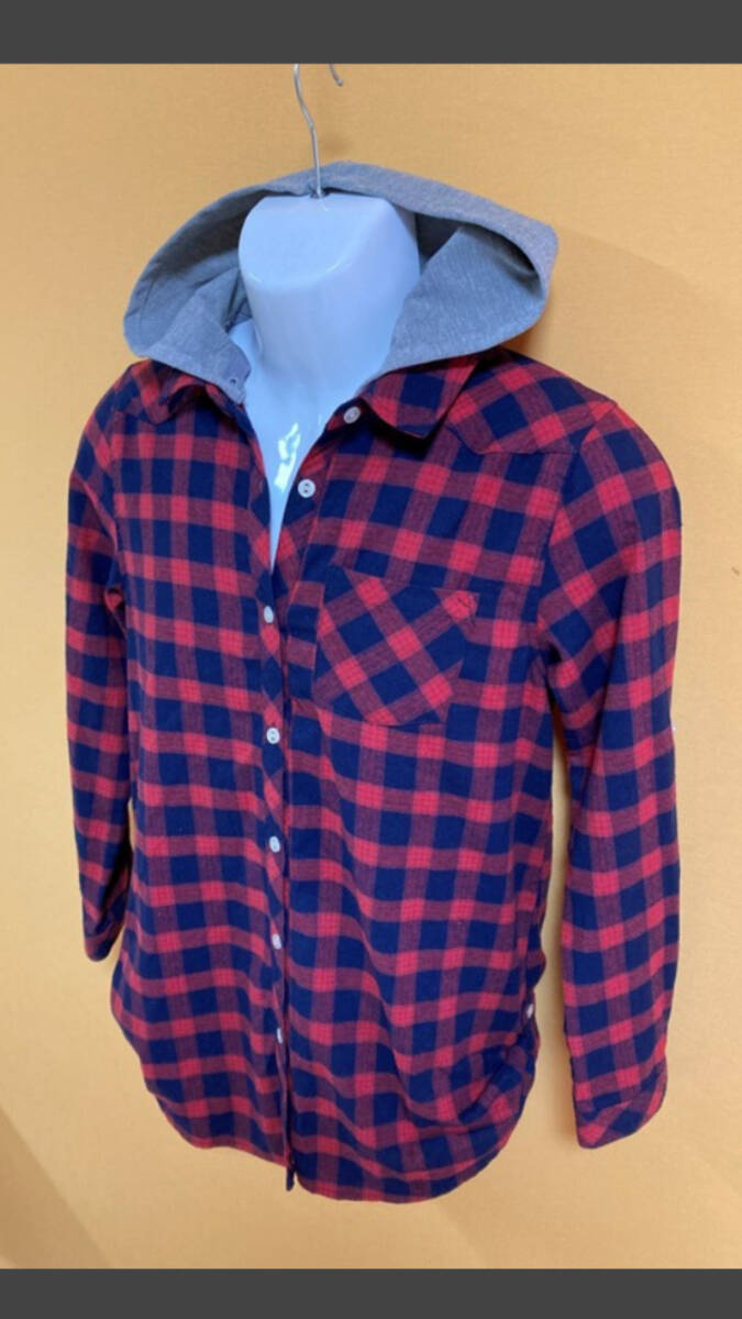 【CHiP CLiP】ロングシャツ(M)レッド&ネイビー チェック柄 外せるフード付き拍卖