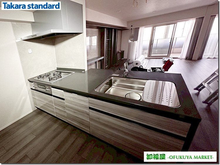 28651■タカラスタンダード 対面キッチン W2430 レンジフード コンロ 食洗機 高級人造大理石■展示品/取り外し品/未使用品/右S拍卖