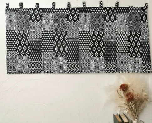 カフェカーテン幅100×丈45cmパッチワーク風ブーティープリントNRN2043T(色はマスタードでお届けします。)拍卖