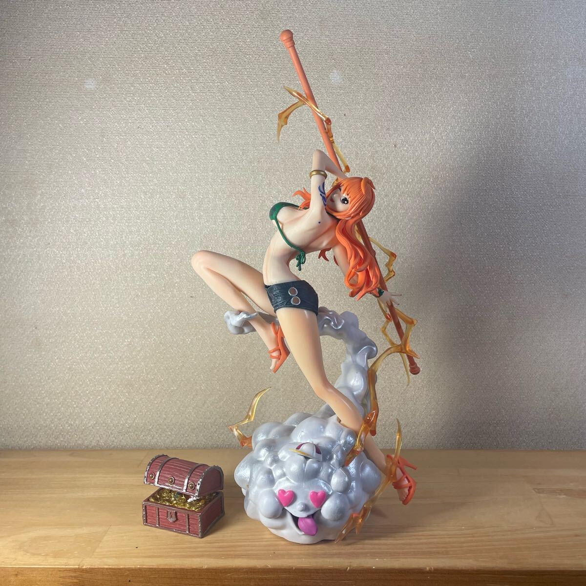 ONE PIECE ナミ フィギュア 箱付き ワンピース 尾田栄一郎拍卖