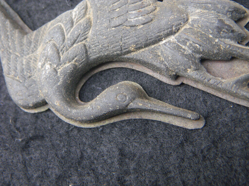 ジャンク 古いかなぐ 建材金具 建築金物 釘隠し くぎかくし ツルの図 鶴拍卖