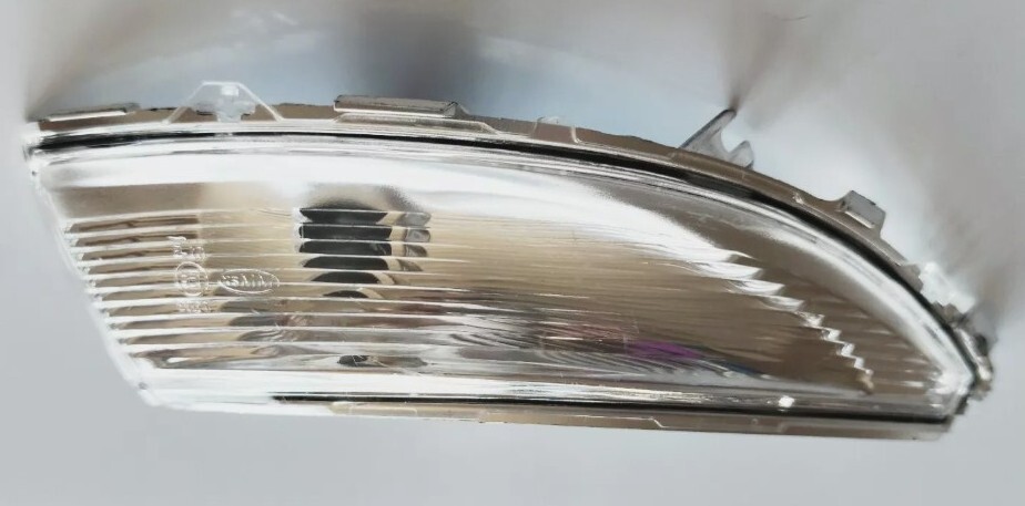 (送料込) ルノー ルーテシア(MK4) クリオCLIO ドアミラーウィンカーランズ右側【新品】拍卖