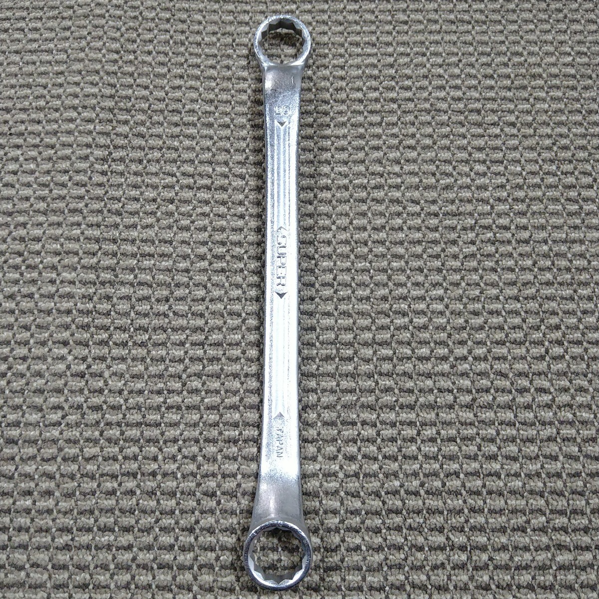 ジャンク品/長期保管品/SUPER/スーパーツール/両口めがねレンチ45°/26×29mm/全長約390mm/重量約525g拍卖