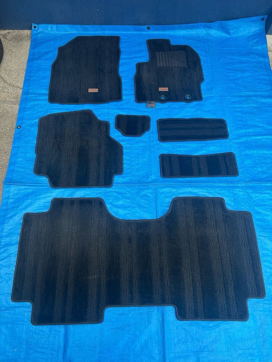 トヨタ シエンタ フロアマット フロアカーペット カーペット 拍卖