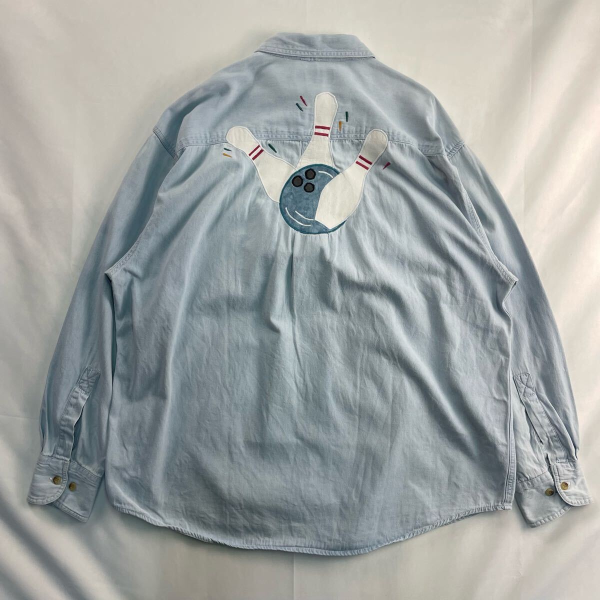 US Vintage 90s NORTH CREST コットン100% ボタンダウン 刺繍 ワッペン ボーリング ポップ ライトブルー 淡色 デザイン デニムシャツ拍卖