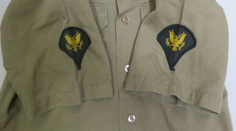 USS10米軍実物ARMYアメリカ古着カーキシャツ半袖ミリタリーシャツ60’SビンテージKHAKIベージュ系パッチ付きMオープンシャツ綿100オールド拍卖