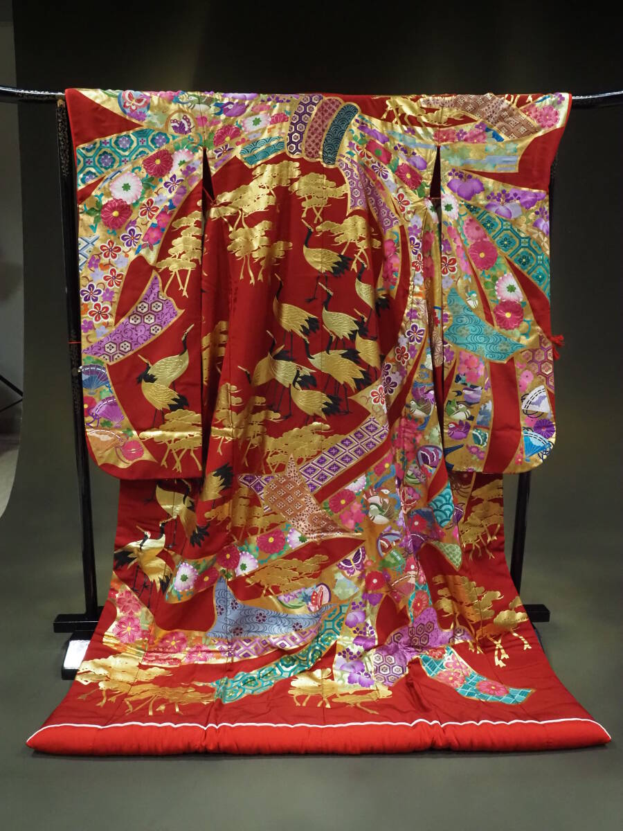 伝統ある花嫁衣装 友禅作家 秋山章作 超高級☆色打ち掛け 定価150万円 25着在庫あり 料亭・店舗の展示物等に拍卖