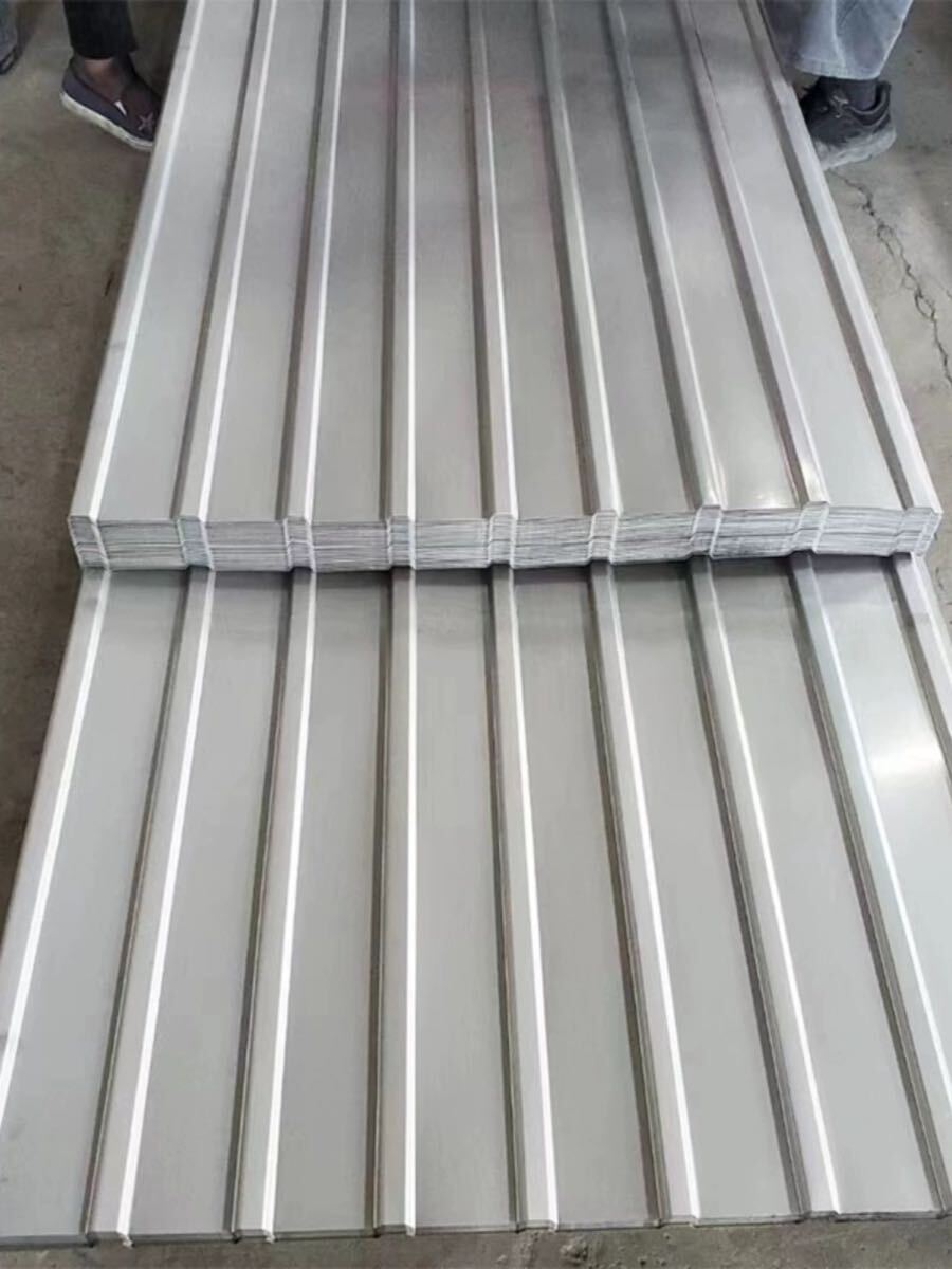 野田発 50枚 早い勝つガルバニウム 鋼板 建築資材 安全鋼板 壁材 屋根材 プレハブ建築材 約幅105cm×400cm DIY 加工販売 即日引取可能拍卖