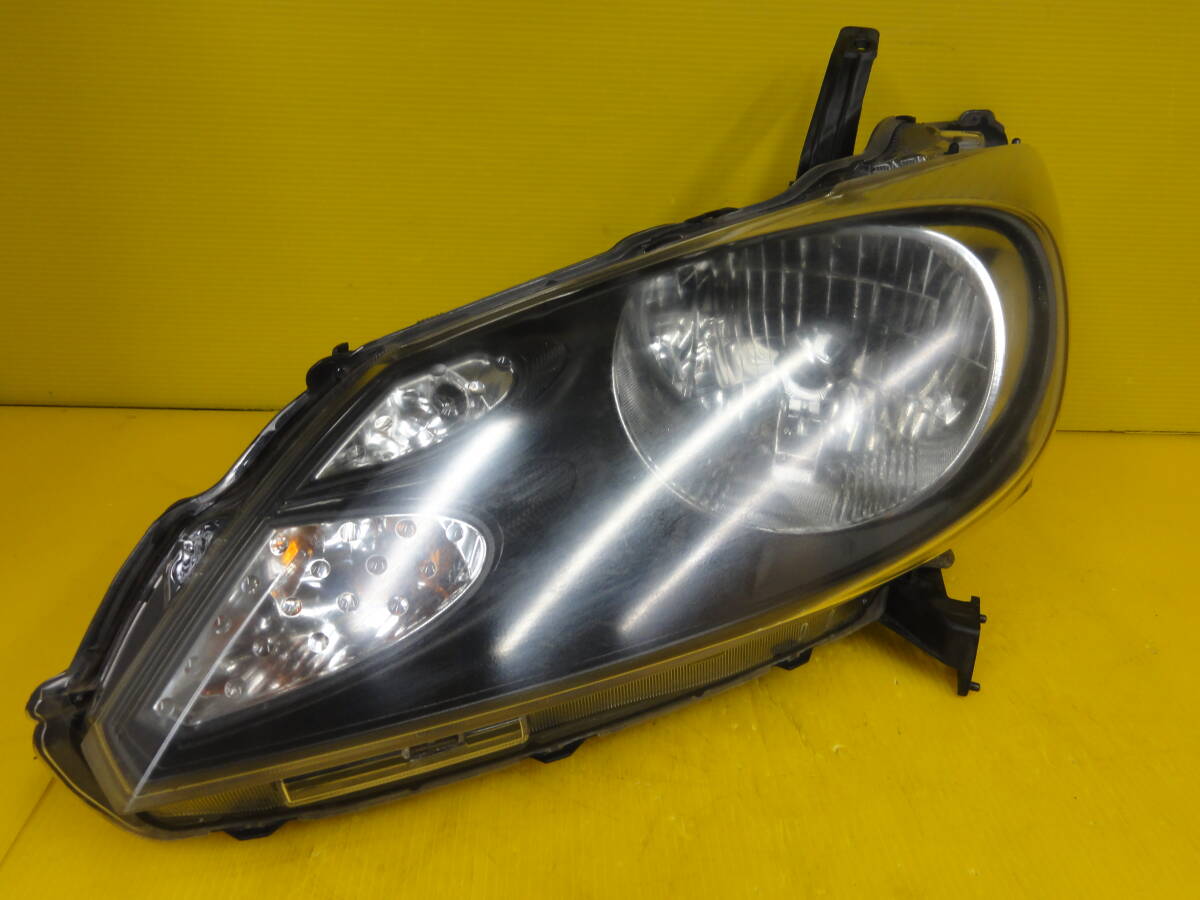 ☆平成20年車 ホンダ GB3 フリード 左 ヘッドライト ヘッドランプ ICHIKOH D065 純正 点灯OK☆F29815 m拍卖