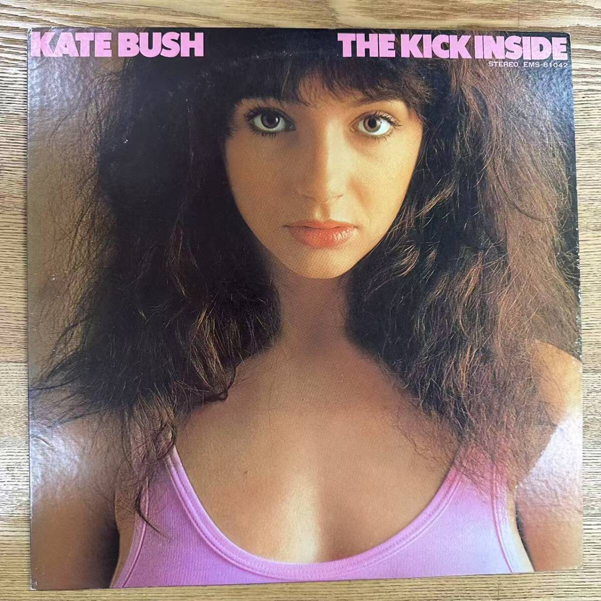 ★・ Rock LP / Kate Bush(ケイト・ブッシュ) - The Kick Inside = 天使と小悪魔 / EMI - EMS-81042 / DND041780拍卖