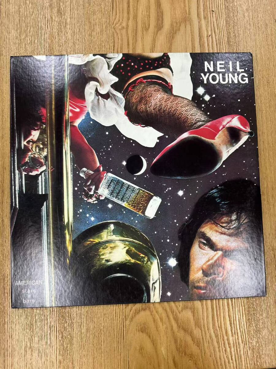 ★・ Rock LP / Neil Young(ニール・ヤング) - American Stars 'N Bars / Reprise Records - P-10297R / DND040258拍卖