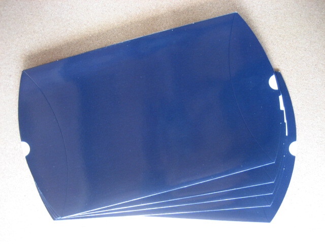 ギフトボックス 折り曲げ組立て式ピロー型 光沢化粧紙 紫紺 5点 未使用品 自宅保管品拍卖