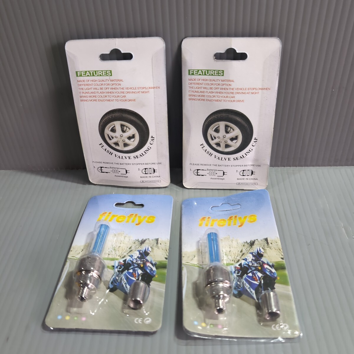 c220-3 タイヤバルブライト 2個セット 未使用 ブルー 送料込み拍卖