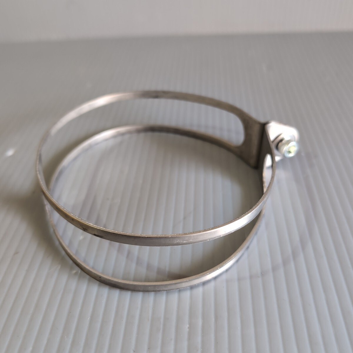 c41 バイク用 マフラーバンド サイレンサーバンド ステンレス製 ネジ動作確認済 中古品 送料込み メーカー不明 適合車種不明拍卖