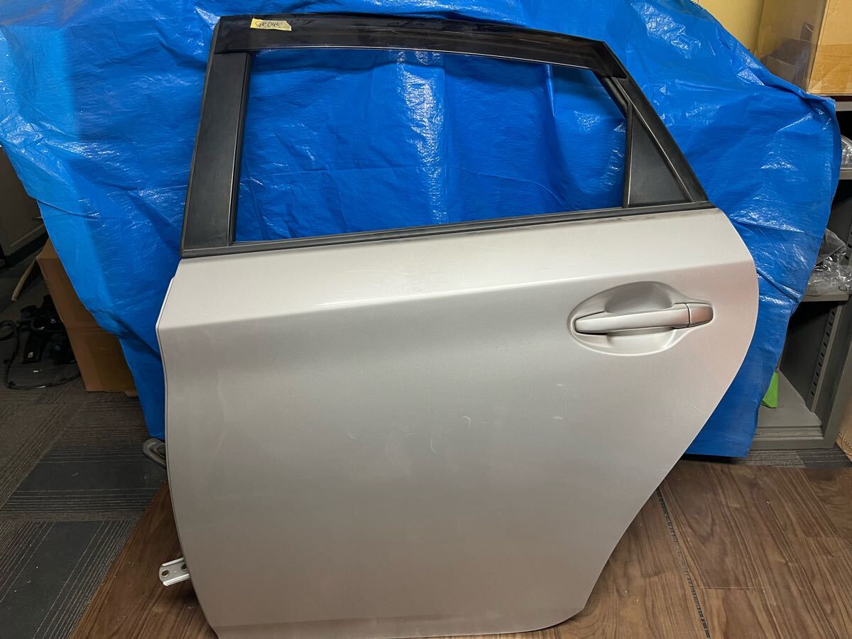 045【トヨタ:プリウス】30プリウス 左Rドア ※佐川急便着払い発送拍卖