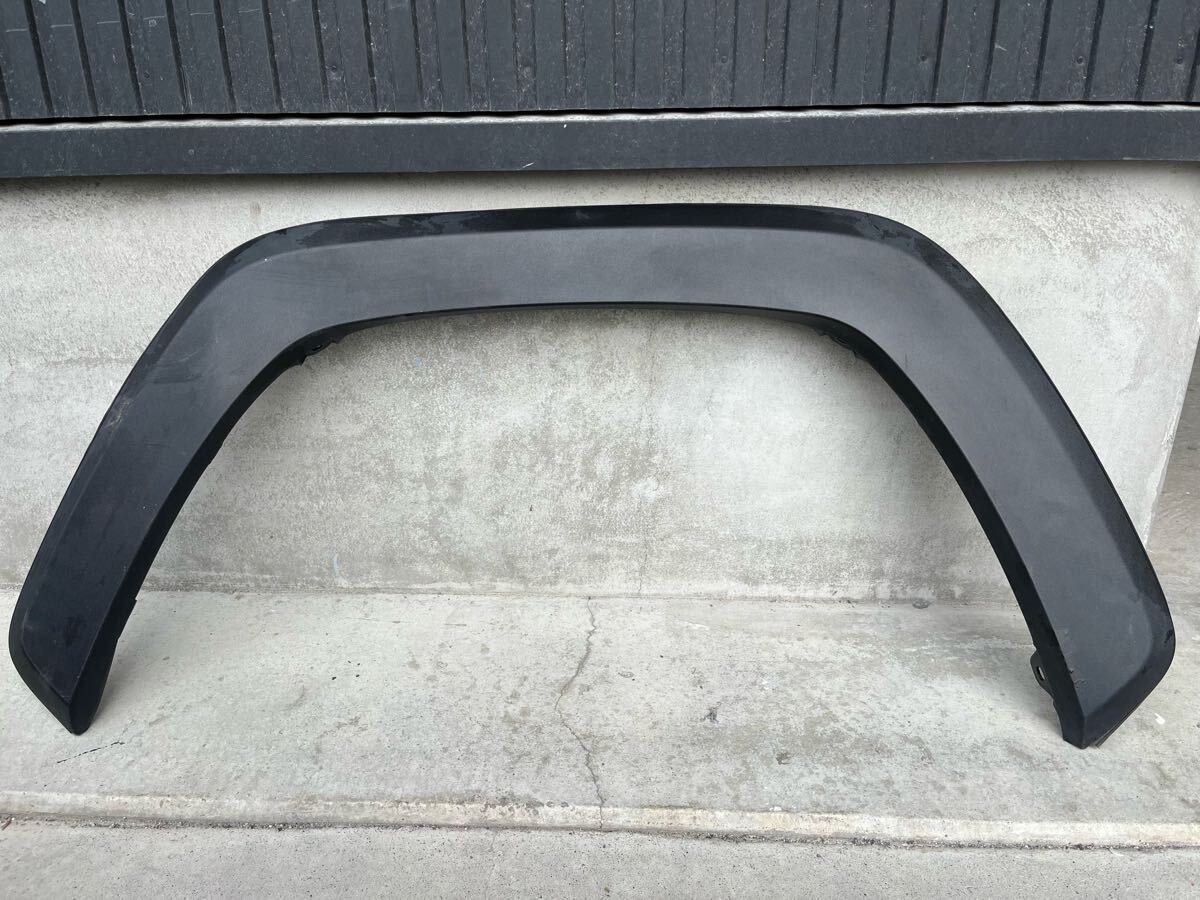 051【トヨタ:RAV4】左 オーバーフェンダー フェンダーモール※佐川急便着払い発送拍卖