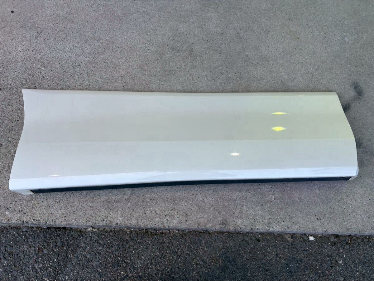 133【トヨタ:20系ヴェルファイア】右Rドアガーニッシュ・プロテクター パール ※佐川急便発送着払い拍卖