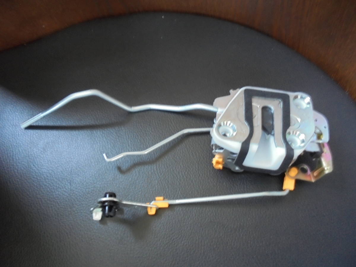 FC3S★新品純正部品★ドアロック★運転席用★右用★全国送料無料★即決★ドアの閉まりの悪い原因箇所★FC3Cにも*拍卖