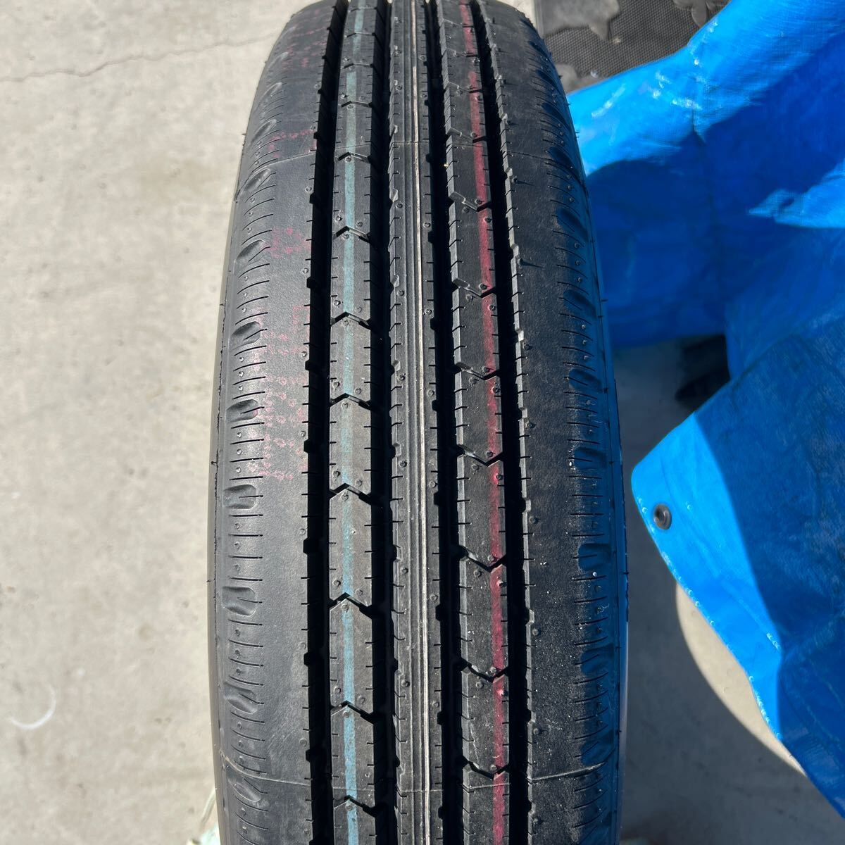 ブリヂストン BRIDGESTONE R202 未使用タイヤ1本 205/80R17.5 2024年 拍卖