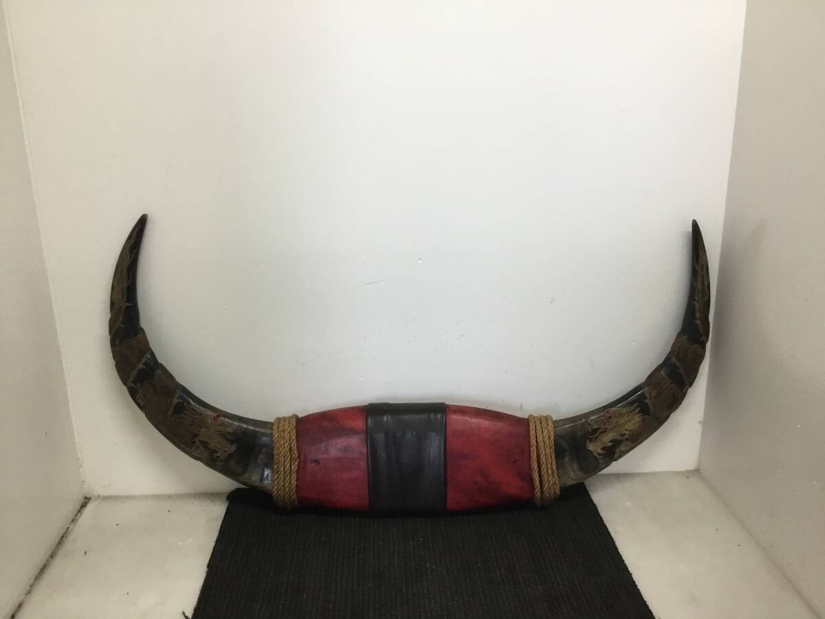 △ v 岐阜発/ オブジェ/ 飾り/ ツノ/ 水牛/ 置き物/ 台座なし/ 飾り彫り/ 現状品/ R7.4/20 △拍卖