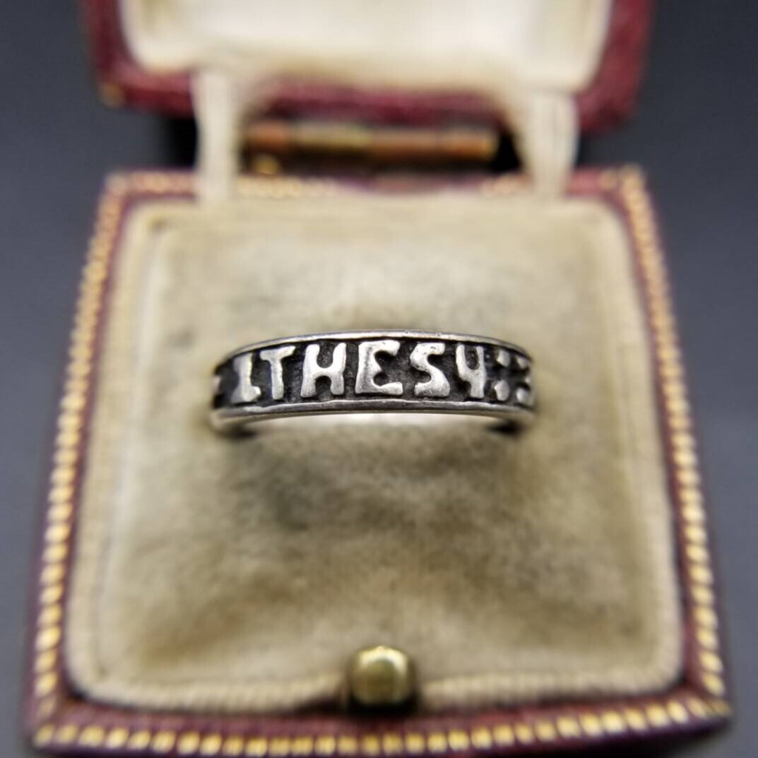 ITHESY:3.4 浮彫 925 シルバー ヴィンテージ バンド リング 銀 指輪 レトロ メッセージ 小さめサイズ ピンキー R15-A①拍卖