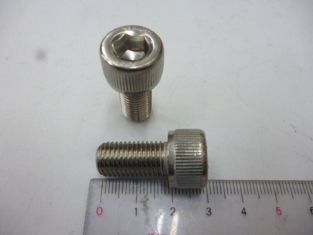 新品 2本 ステンレスキャップボルト M10mm ピッチ1.25 ねじ部長さ20mm 全長30mm クリックポスト可拍卖