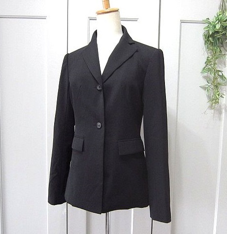 美品 インディヴィ INDIVI 美形テーラードジャケット 表記36号(Mサイズ相当) 春 秋黒 日本製拍卖