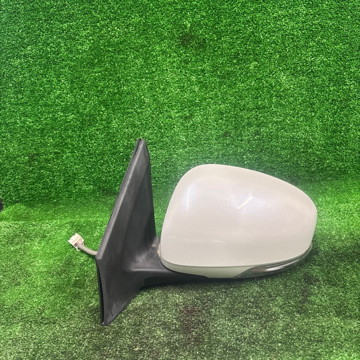 KGJ10 IQ 左ドアミラー 29-3拍卖