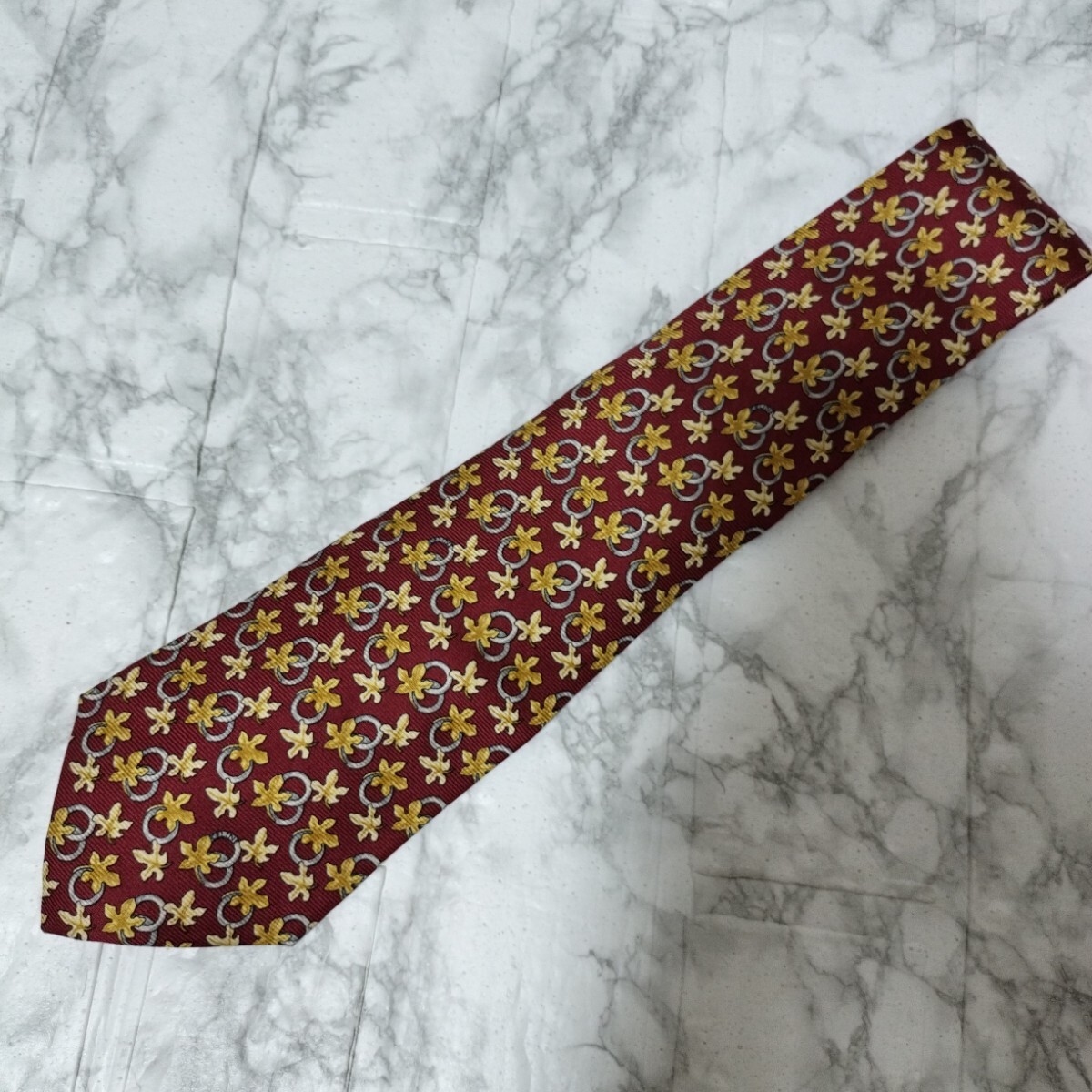 【美品】セリーヌネクタイ レッド拍卖