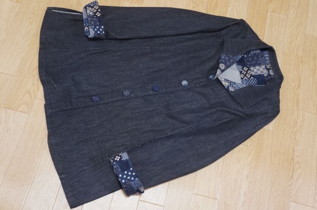 J483 即決 坂本デニム 江戸黒染めデニム ロングジャケット 瀟洒な伝統柄でさりげなく華やぐ M 日本製 インディゴ染め拍卖