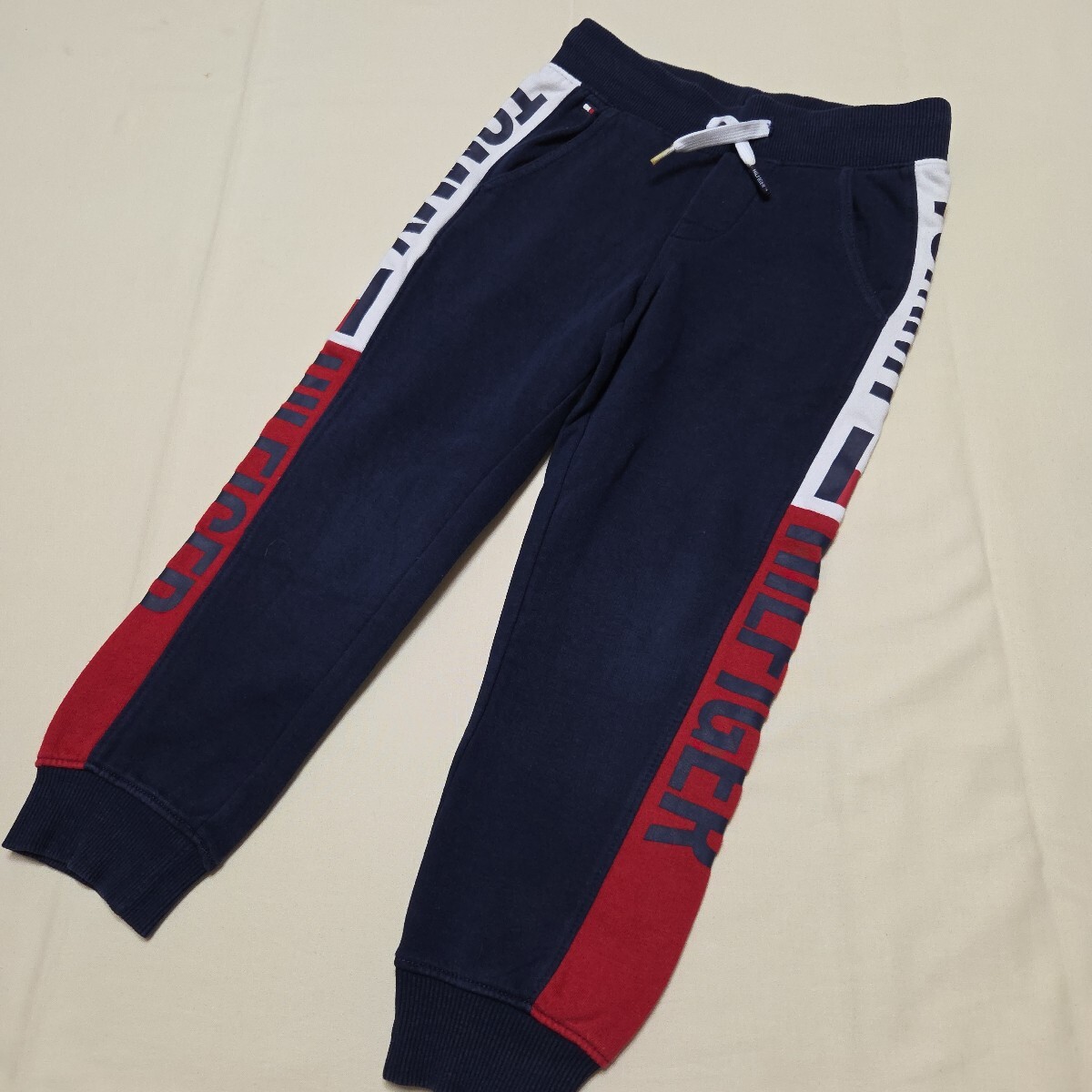 ☆WP36 ● 訳有 TOMMY HILFIGER トミーヒルフィガー 4 110 男の子 男子 スウェット 裏起毛 パンツ ズボン 紺 ストレッチ ウエストゴム拍卖