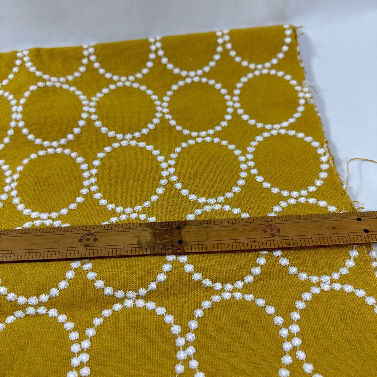 刺繍生地.中厚リネン.刺繍幅130cm×50cm.黄色タンバリン拍卖