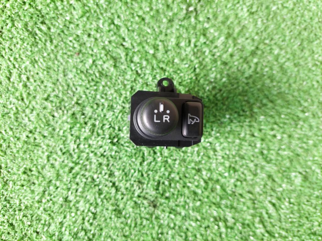 ダイハツムーヴカスタム③ DBA-L175S ミラースイッチ(動作確認済)初年度登録:平成22年拍卖