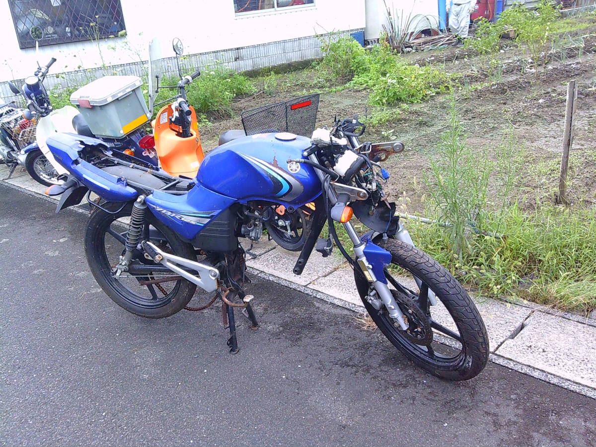 まにあ館 本巣インタ-店 旧車廃盤ヤマハYBR125純正書類付きフレ-ム本体のみ画像の部品取り車よりばら売り中趣味の店 拍卖