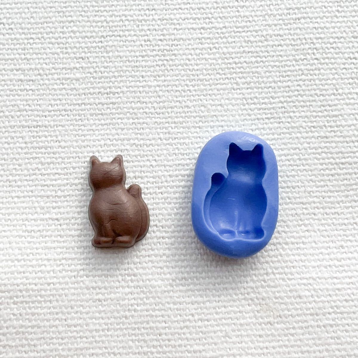 453 猫チョコレート型 ネコ ねこ 樹脂粘土 スイーツ デコ パーツ ブルーミックス シリコン モールド ミニチュア ハンドメイド拍卖