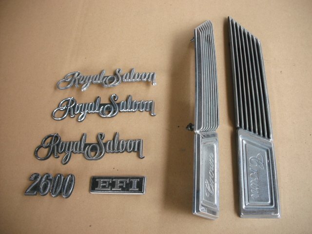 『B258』MS106,4M-EU,クラウン,ロイヤルサルーン,2600 EFI Royal Saloon エンブレム,クォーターガーニッシュ f^5z拍卖