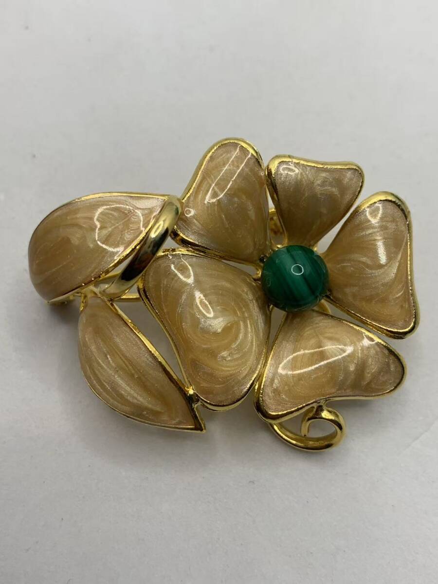 中古 ブローチ 花 石素材不明 111782拍卖