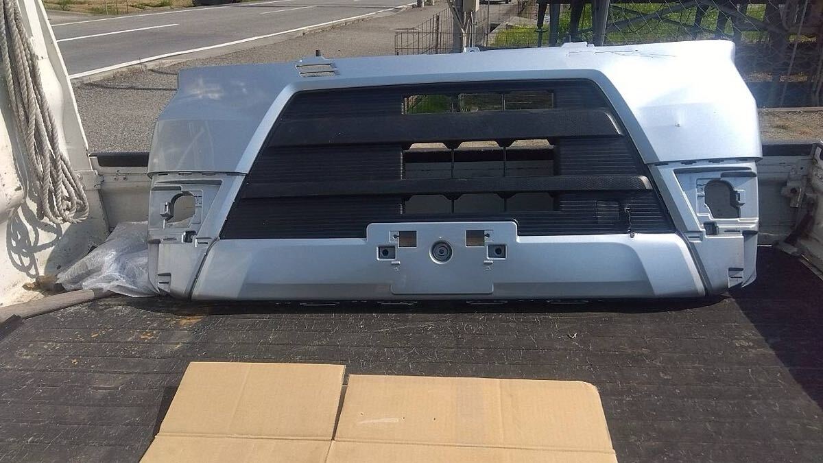 ダイハツ ハイゼットカーゴ S321V フロントバンパー拍卖