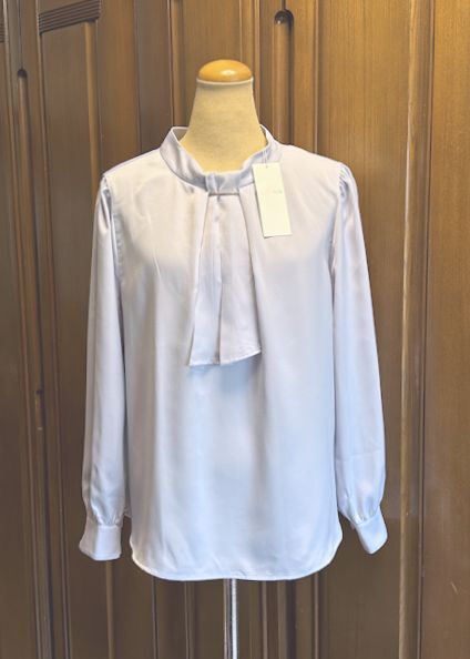 値下★any SiS エニィスィス・オンワード★トロミサテン・ボウ・ブラウス・ゴールド金具付き・サックスブルー・2/9号/M・¥7,990★未使用拍卖