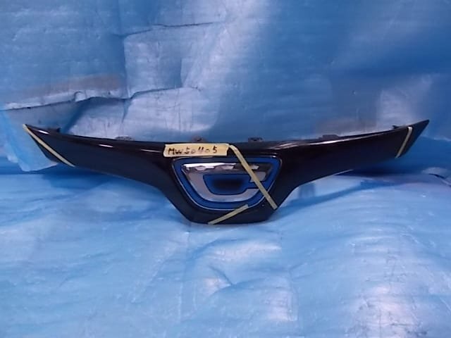 カローラスポーツ HV ZWE219H フロントグリル エンブレム付 №ZMW50405拍卖