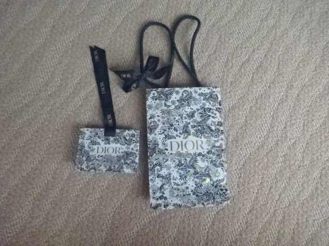 クリスチャンディオール ショッパー リボン 2枚セット ホリデーシーズン限定 ボタニカル柄 Dior紙袋拍卖