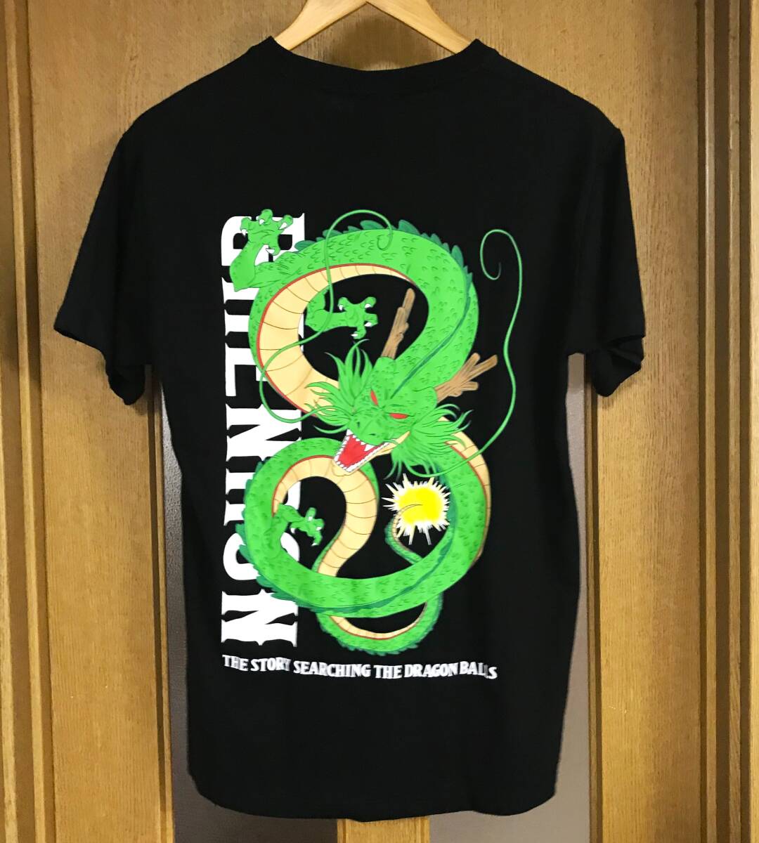 新品 タグ付き ドラゴンボール 半袖 Tシャツ メンズサMイズ 黒色 綿100% バックプリントに龍の神龍拍卖
