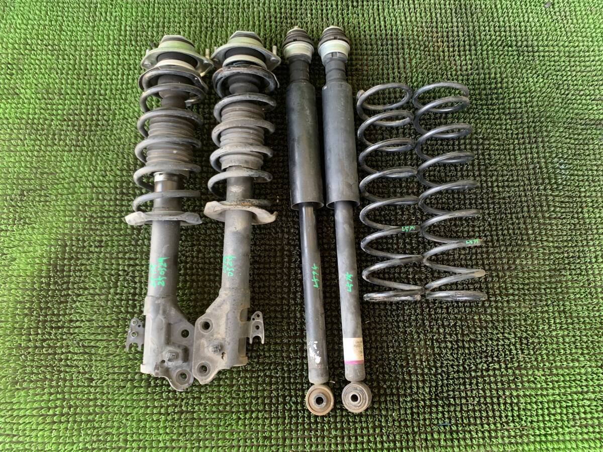 ●即決値段●89741KM ダイハツ L575S L585S ムーヴコンテ サスペンション 左右 ストラット リアショックアブソーバー スプリング 1台分拍卖