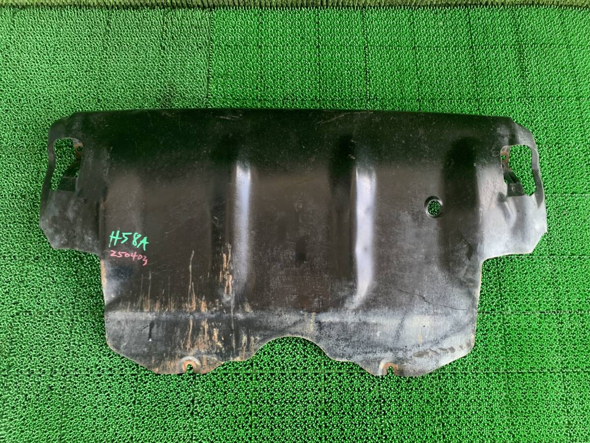 ●即決値段●250403三菱 パジェロミニ デューク H58A H53A フロントバンパー センター 下側 アンダーカバー拍卖