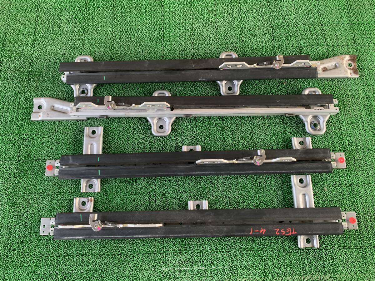●即決値段● 4 日産 エルグランド TE52 2列目 シートレール スライドレール拍卖