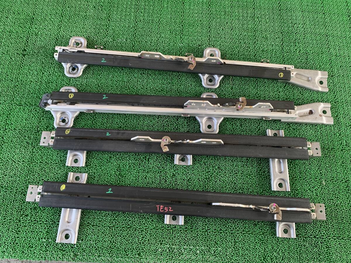 ●即決値段● 2 日産 エルグランド TE52 2列目 シートレール スライドレール拍卖