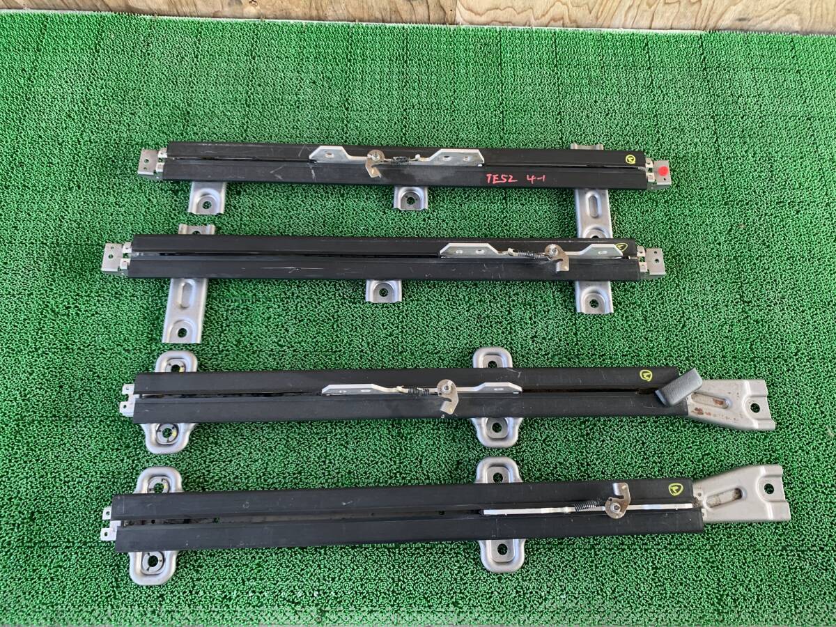 ●即決値段● // 2 日産 エルグランド TE52 2列目 シートレール スライドレール拍卖