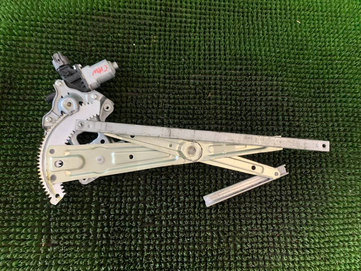 ●即決値段●動作OK● Z9-2 三菱 デリカD5 CV5W CV2W 助手席側 フロント左 ドアレギュレーター パワーウィンドウモーター拍卖